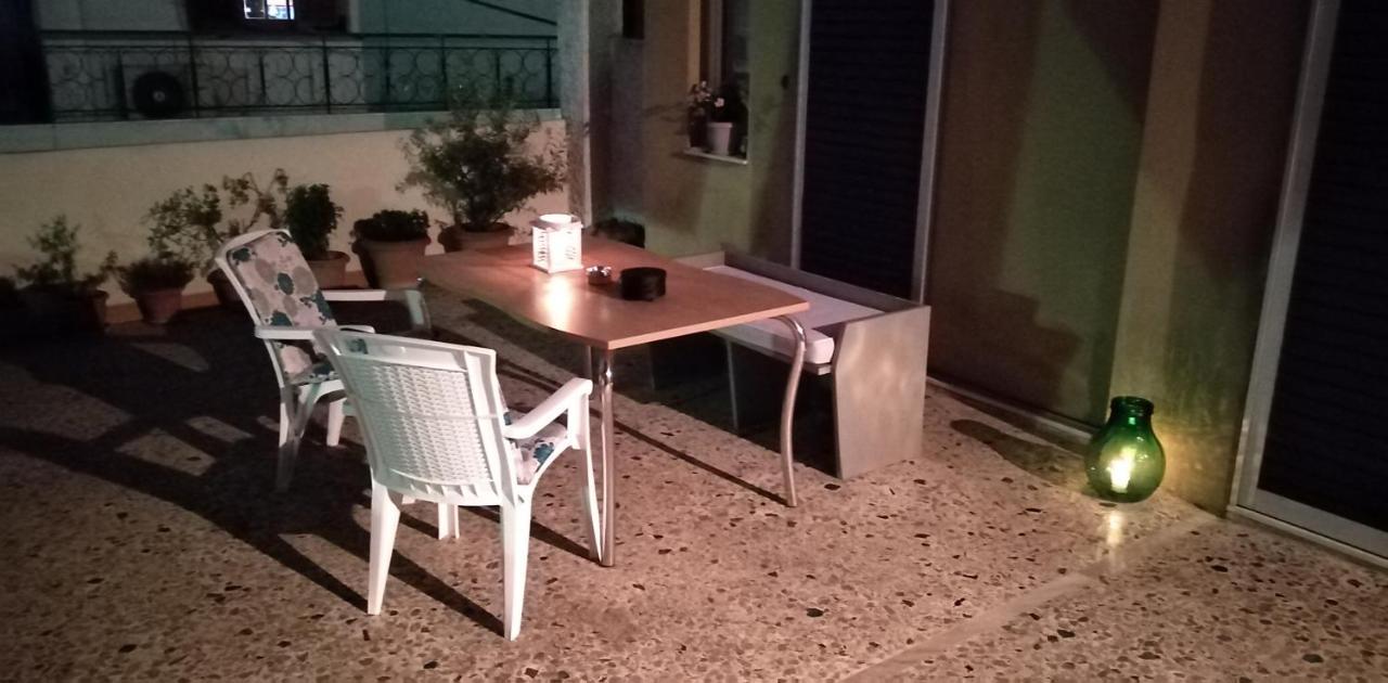 Ομορφο Διαμερισμα Με Μεγαλες Βεραντες Lejlighed Athen Eksteriør billede